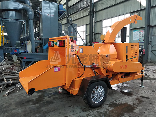 移動樹枝粉碎機提升園丁工作效率